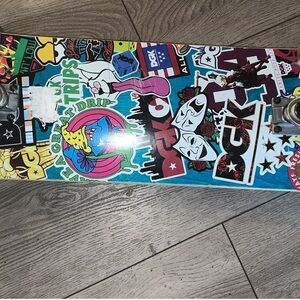 DGK SKATEBOARD